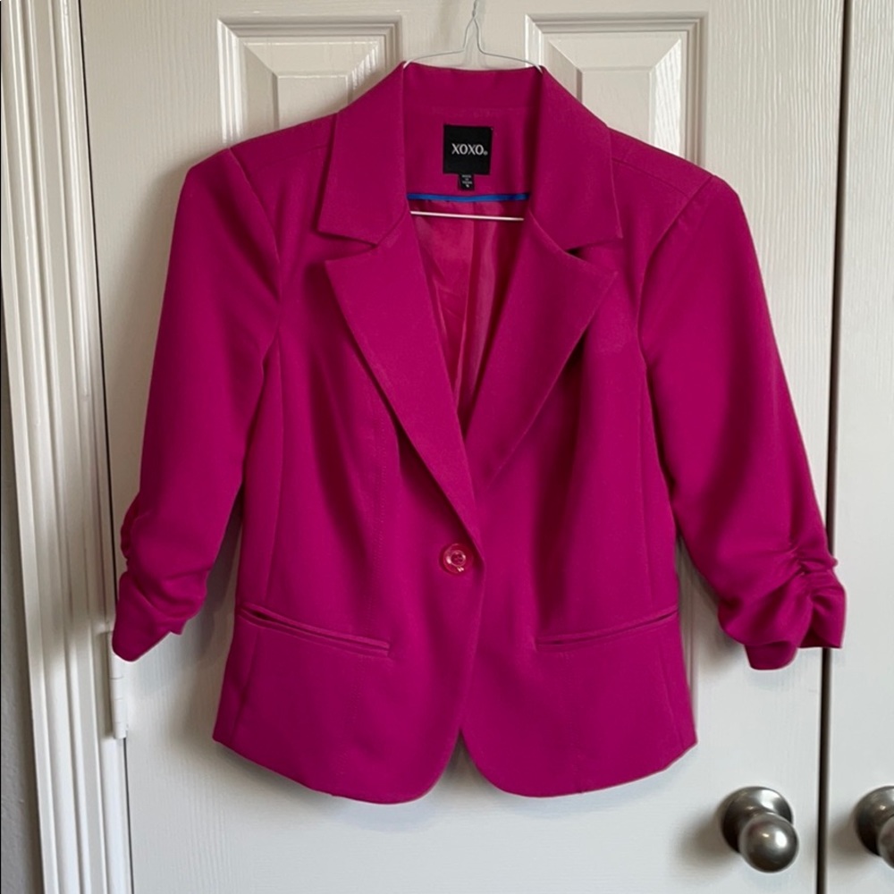 Pink 3/4 sleeve suit jacket
